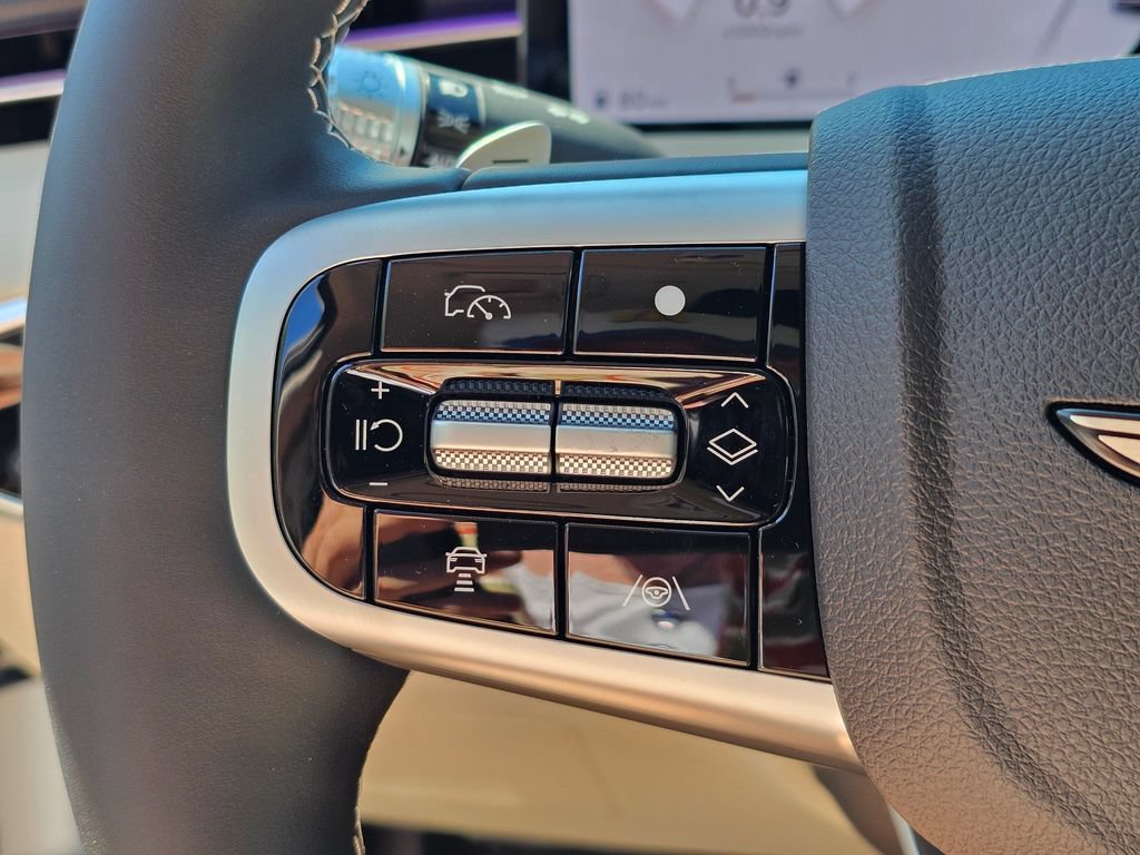 New 2026 Genesis GV70 2.5T Advanced AWD/4WD image 36