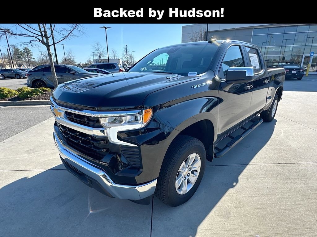 Used 2025 Chevrolet Silverado 1500 LT w/ Leather Package RWD image 5