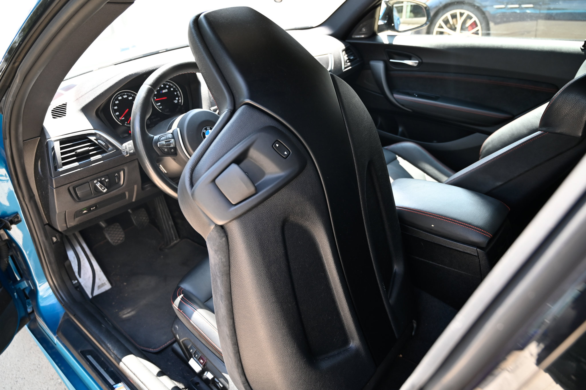 Used 2020 BMW M2 Competition w/ Executive Package RWD image 21