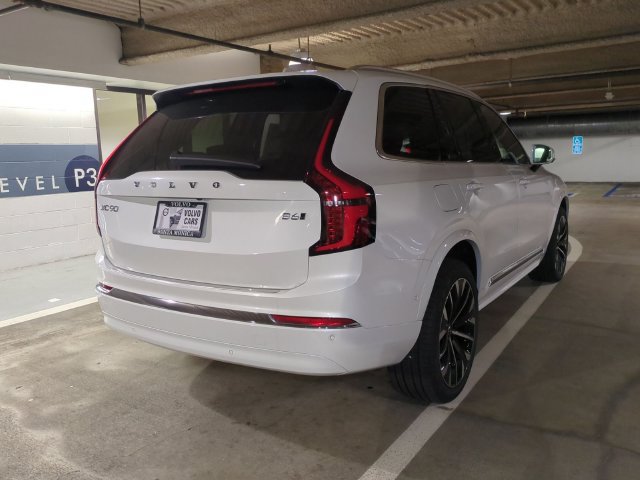 New 2026 Volvo XC90 B6 Ultra w/ Protection Package AWD/4WD image 3