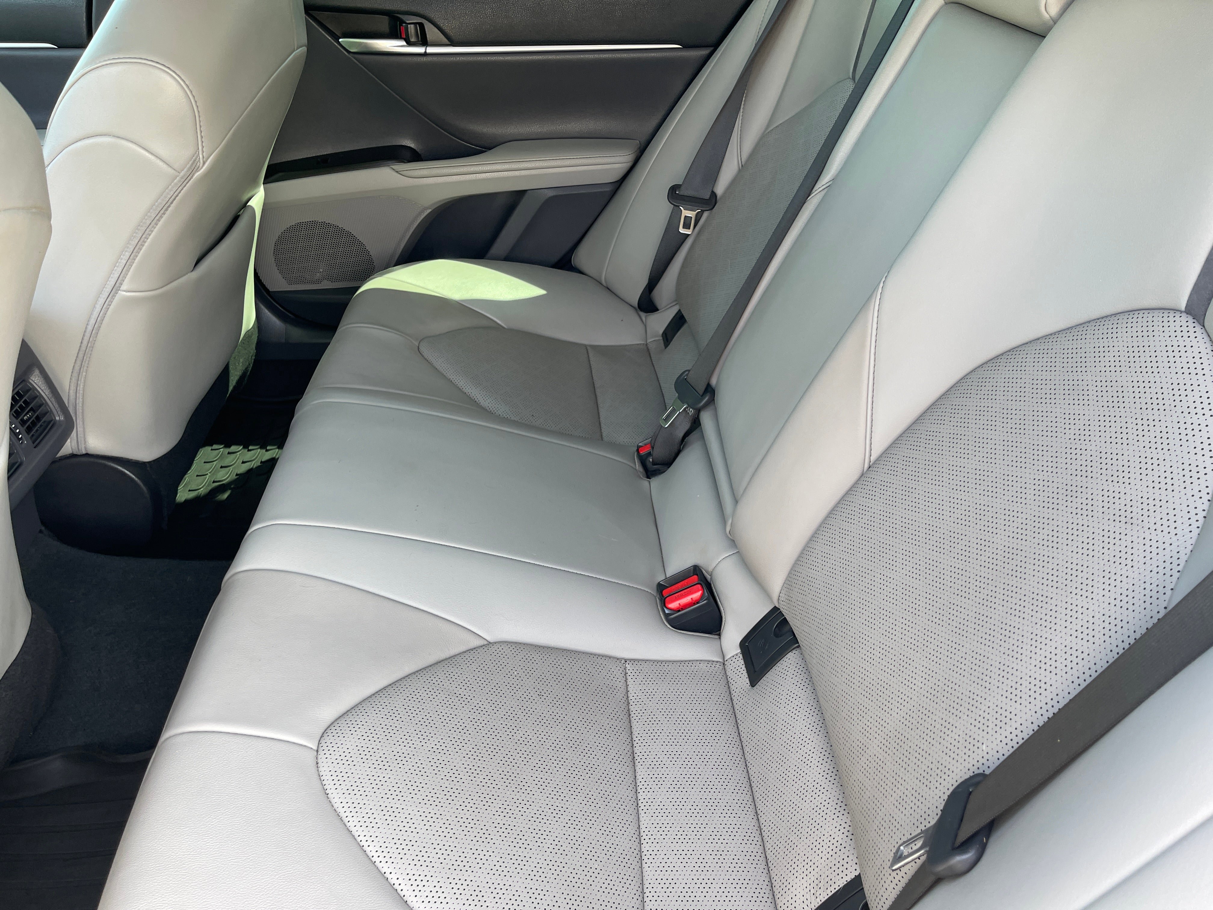 Used 2022 Toyota Camry XSE FWD image 16
