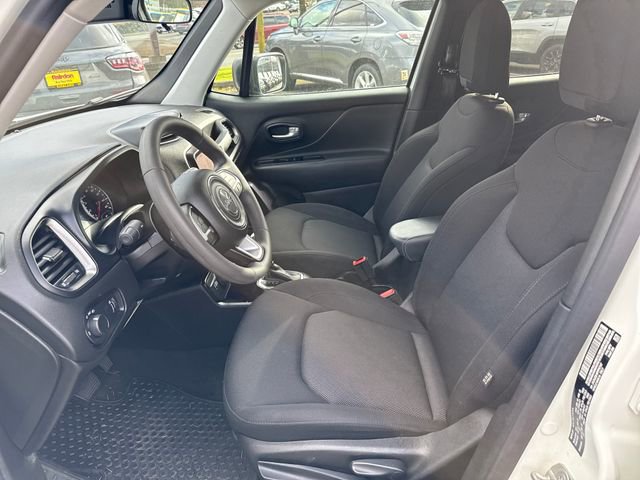 Used 2023 Jeep Renegade Latitude image 17