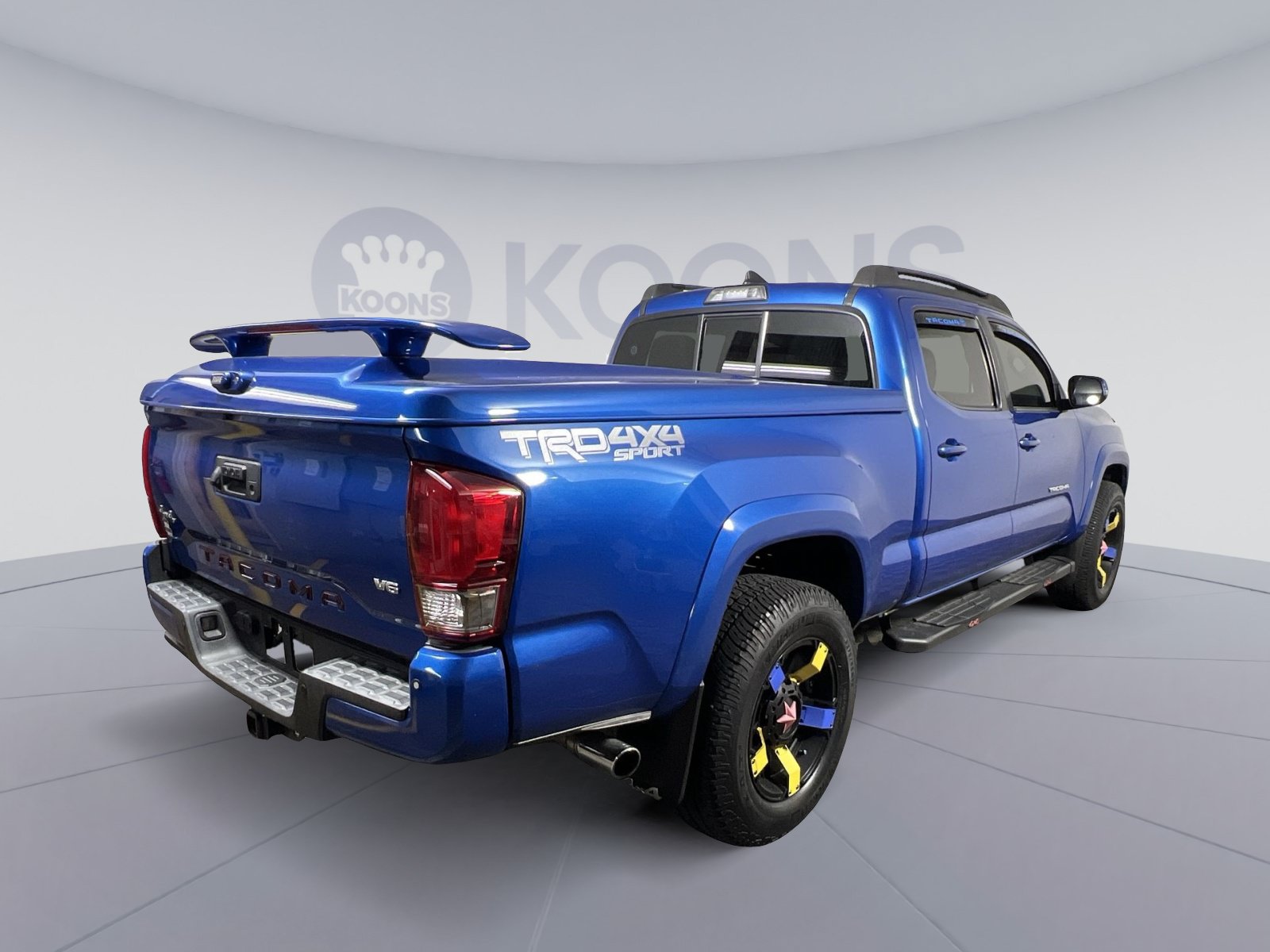 Used 2016 Toyota Tacoma TRD Sport AWD/4WD image 11