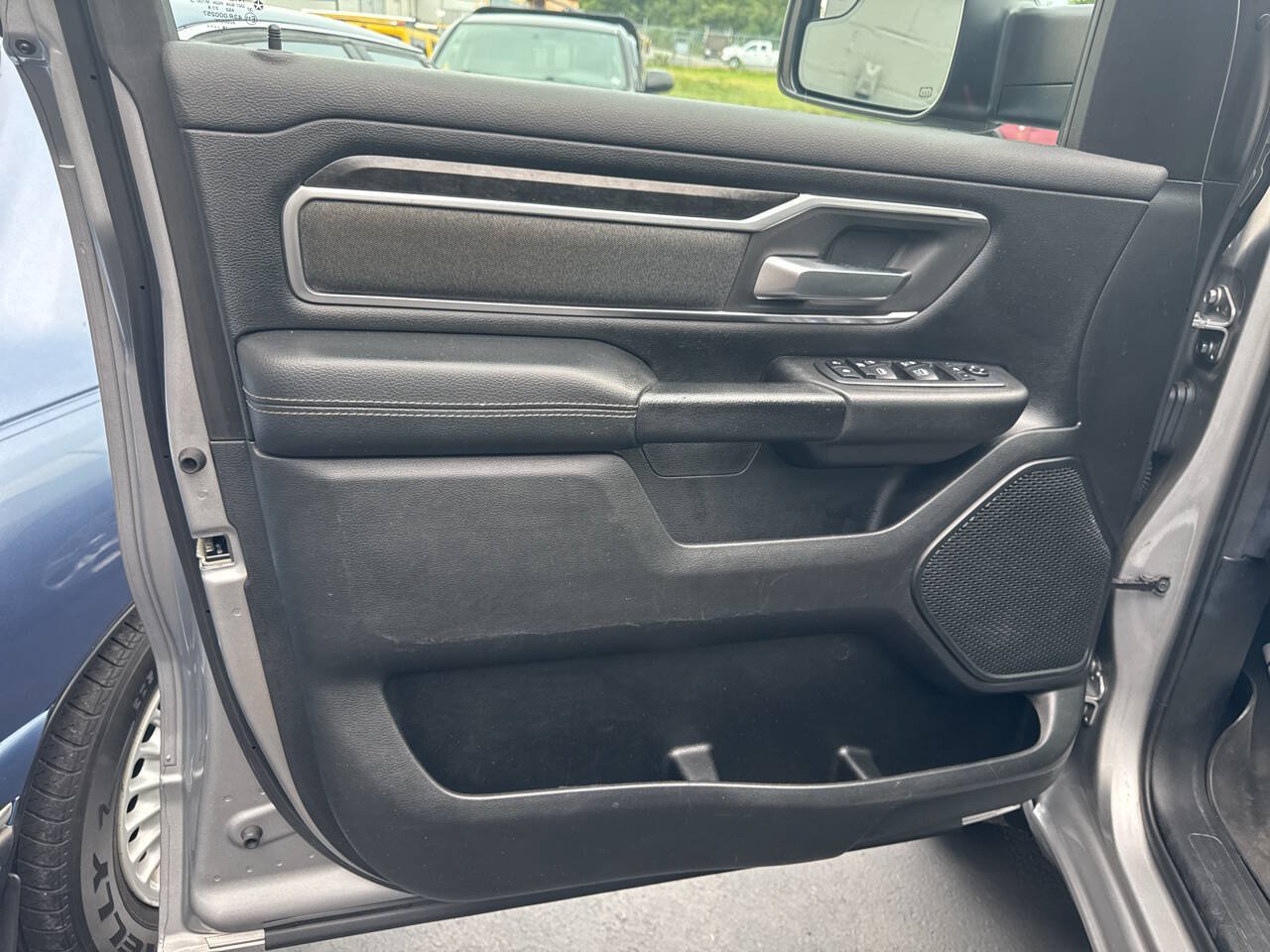 Used 2019 RAM 1500 Big Horn AWD/4WD image 12