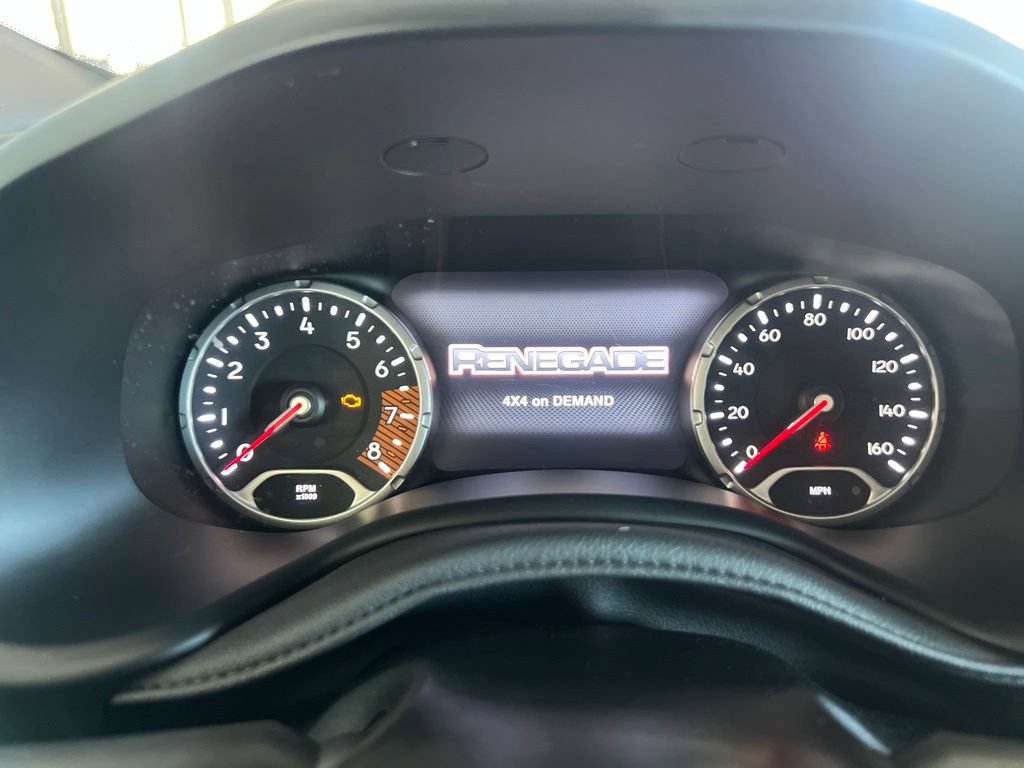 Used 2021 Jeep Renegade Latitude AWD/4WD image 46
