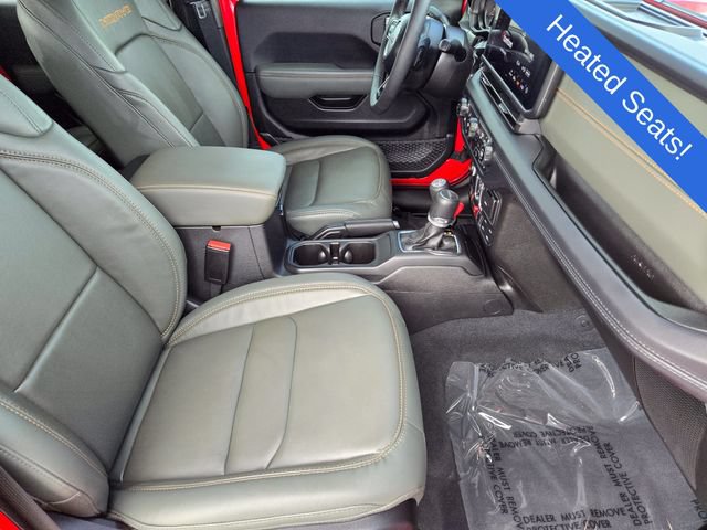 Used 2025 Jeep Gladiator Mojave AWD/4WD image 13