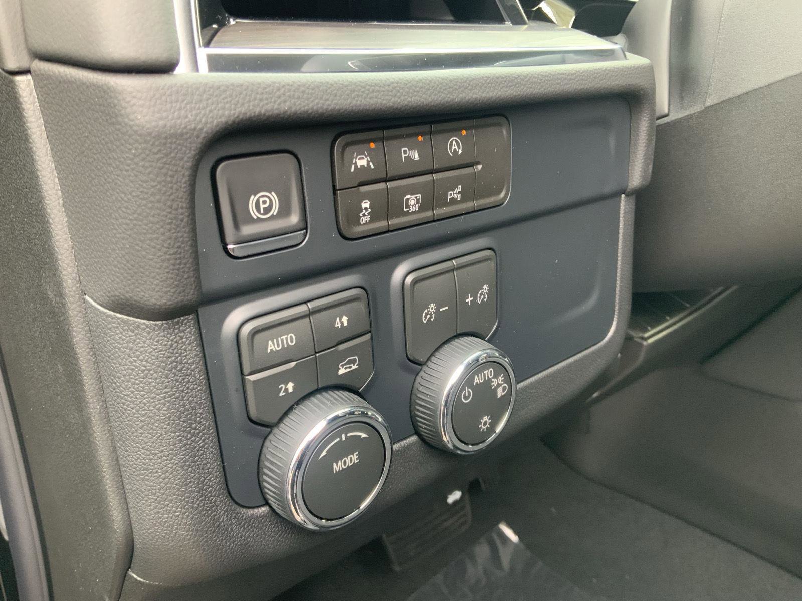 New 2026 Chevrolet Tahoe LS image 24