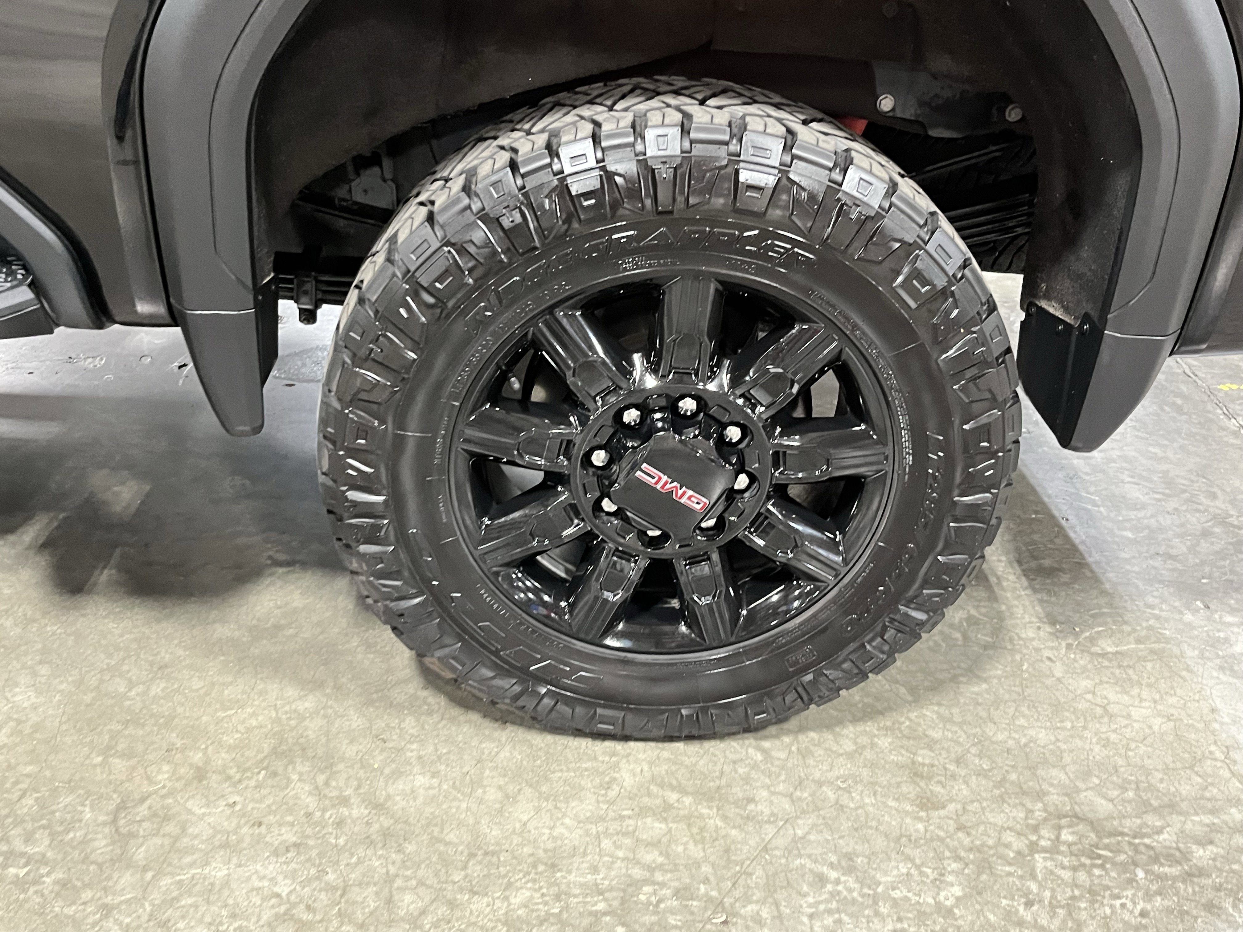 Used 2024 GMC Sierra 3500 AT4 w/ AT4 Premium Plus Package image 25