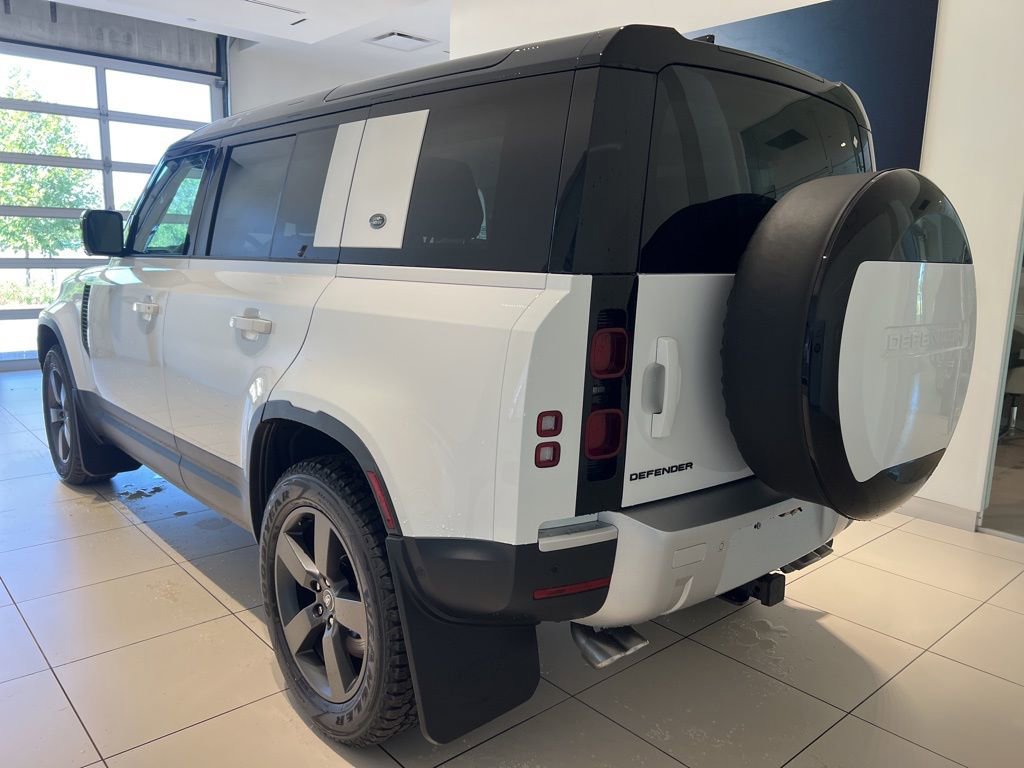 New 2024 Land Rover Defender 110 SE AWD/4WD image 2