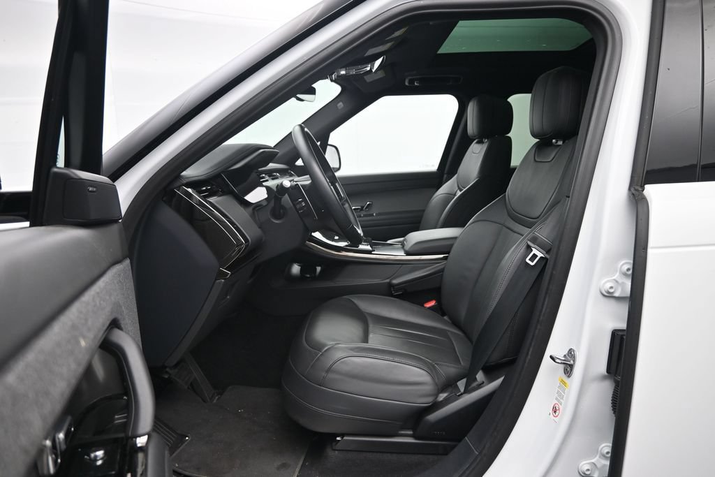 Used 2024 Land Rover Range Rover Sport SE AWD/4WD image 23