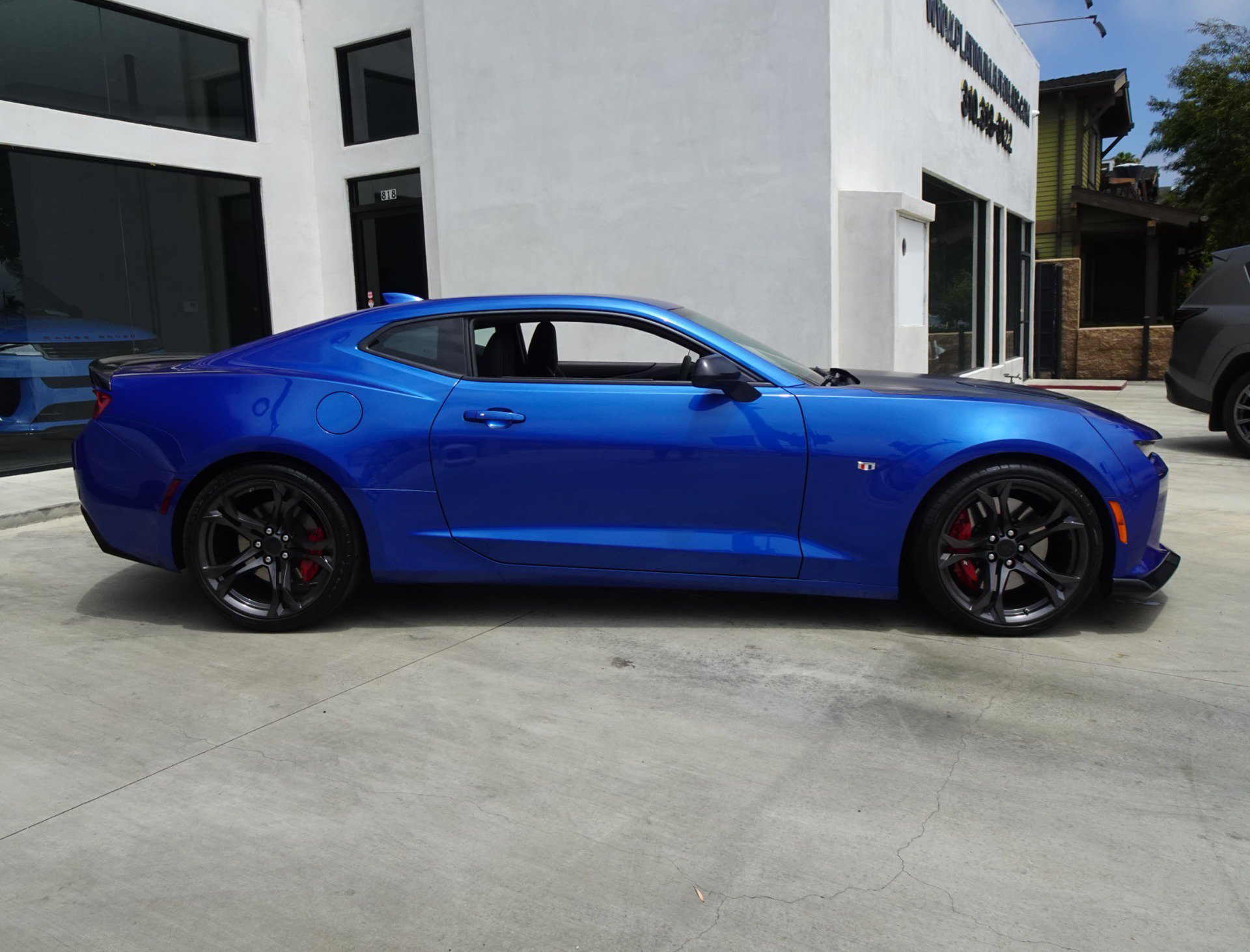 Used 2017 Chevrolet Camaro SS RWD image 7