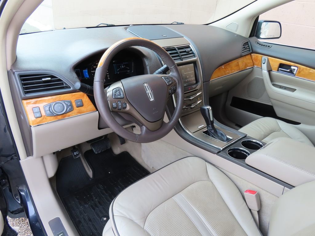 Used 2014 Lincoln MKX AWD w/ Equipment Group 102A image 4