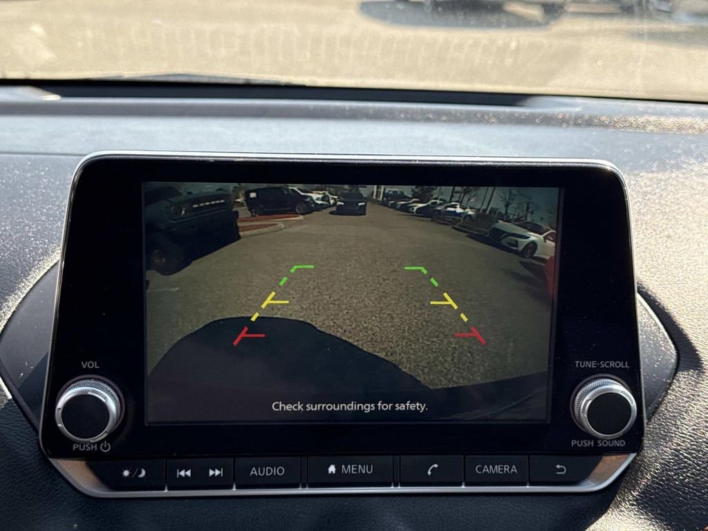 Used 2022 Nissan Sentra SR w/ Trunk Package image 22