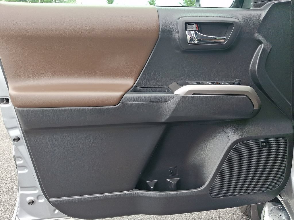 Certified 2023 Toyota Tacoma Limited AWD/4WD image 12