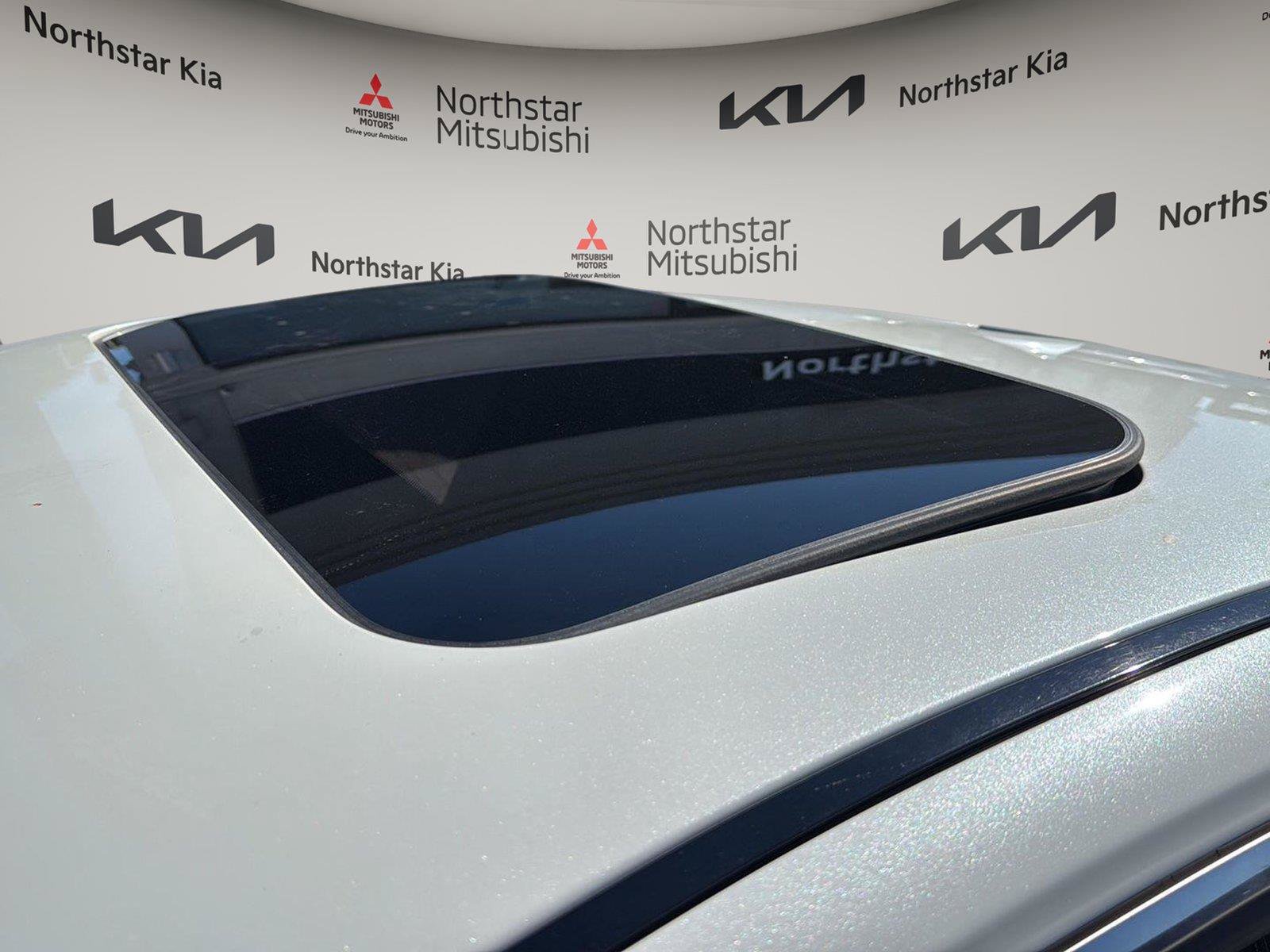 Used 2019 INFINITI Q60 3.0t Luxe w/ Essential Package AWD/4WD image 36