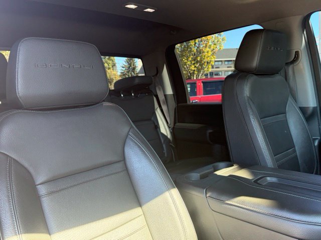 Used 2022 GMC Sierra 3500 Denali w/ Denali Black Diamond Edition AWD/4WD image 30
