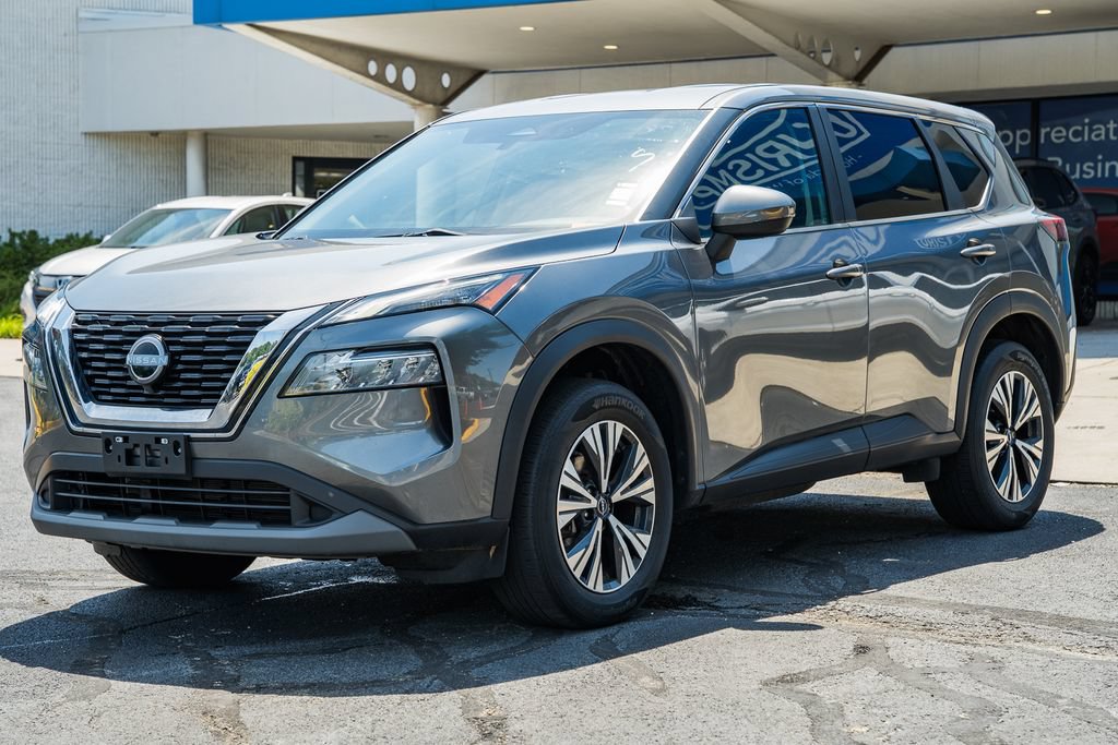 Used 2022 Nissan Rogue SV AWD/4WD image 3