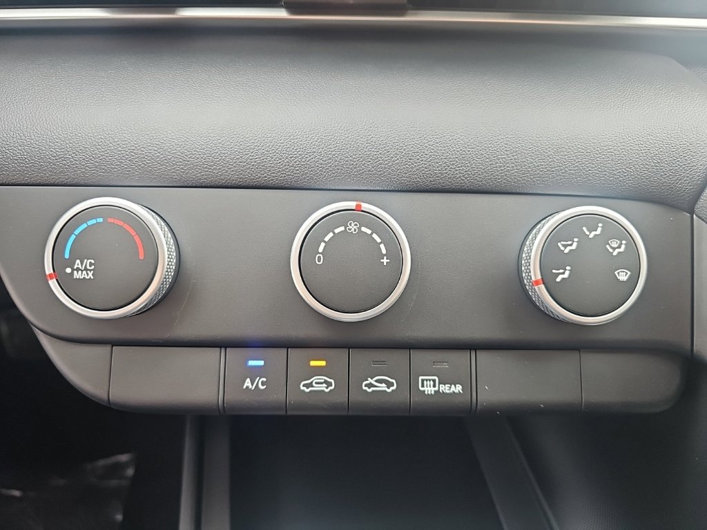 New 2026 Hyundai Elantra SE FWD image 19