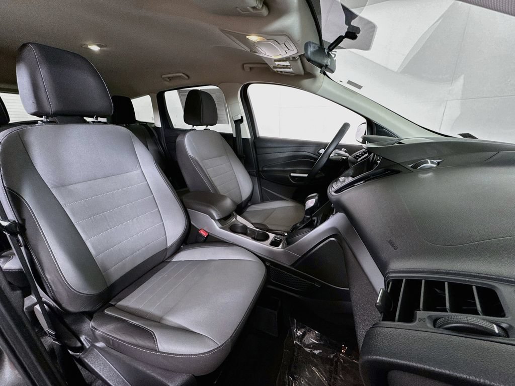 Used 2016 Ford Escape SE w/ Equipment Group 201A AWD/4WD image 26