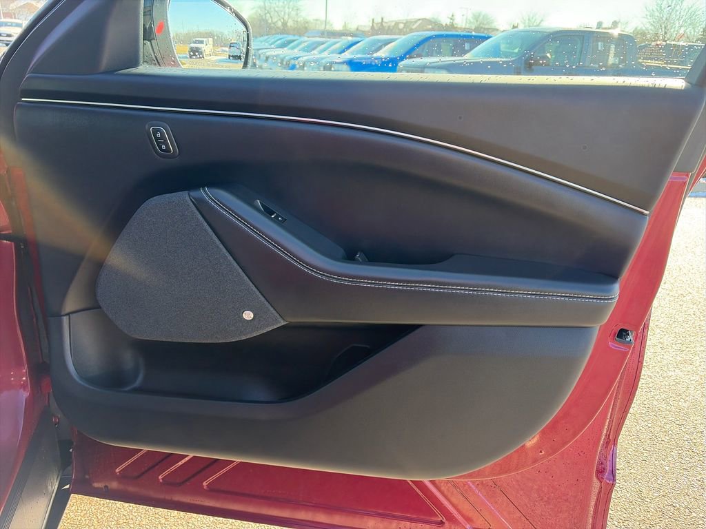 Used 2025 Ford Mustang Mach-E Premium image 10