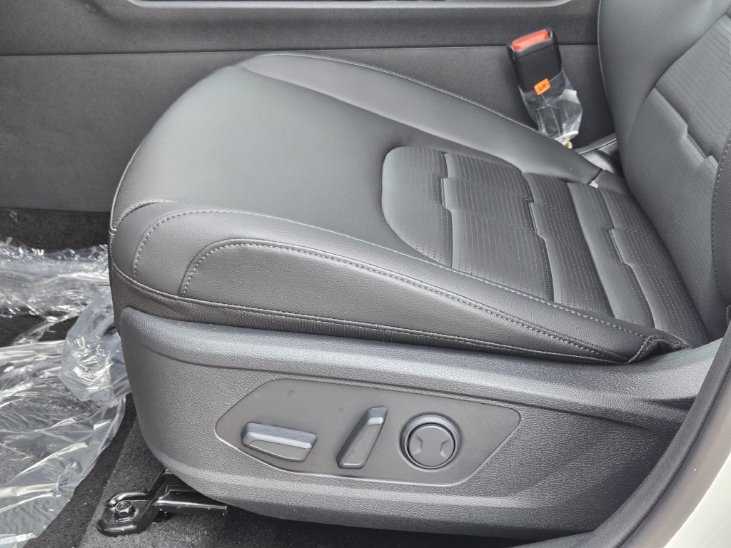 New 2026 Kia Sportage SX AWD/4WD image 17