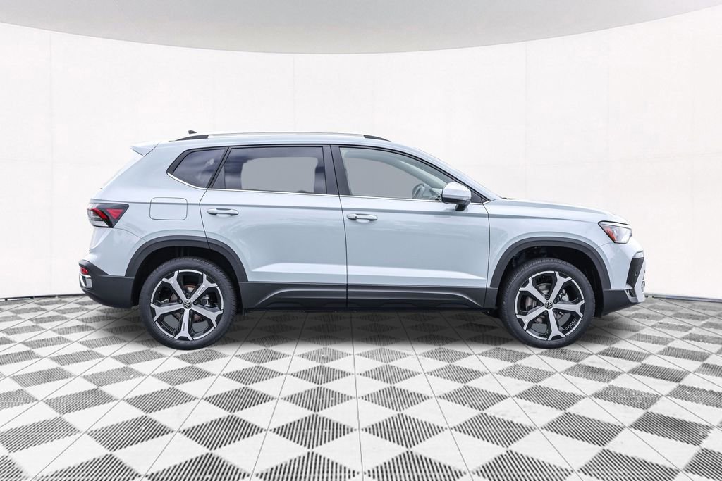 Used 2025 Volkswagen Taos SEL image 11