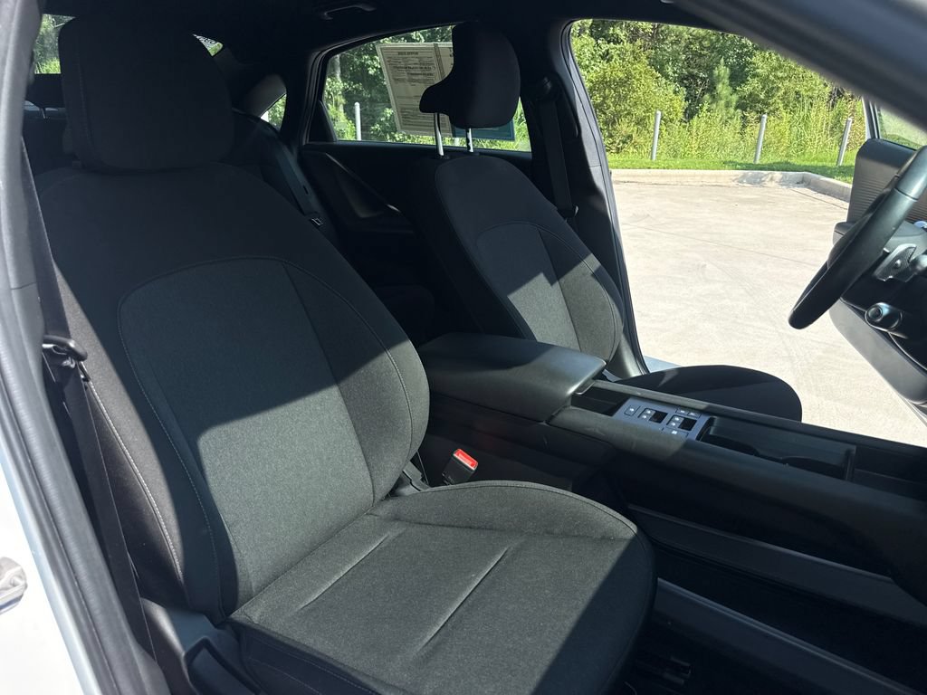 Used 2024 Hyundai Ioniq 6 SE RWD image 35