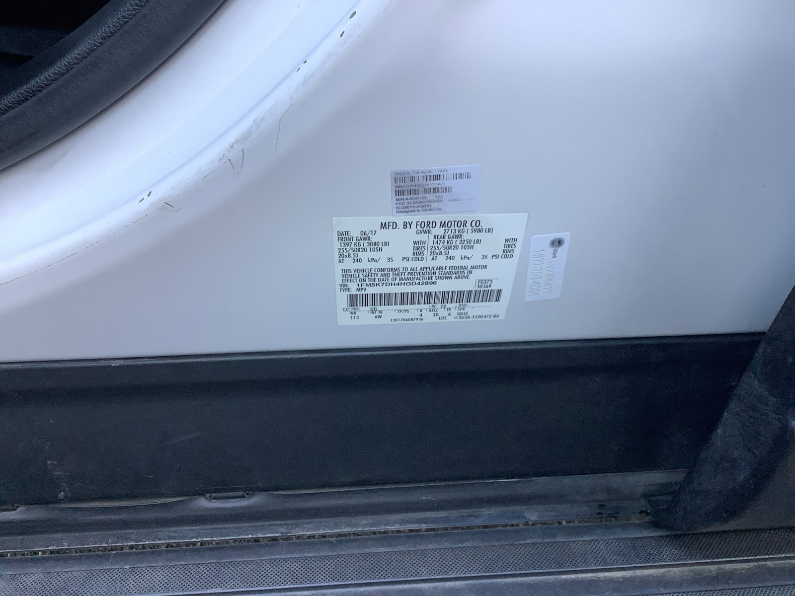 Used 2017 Ford Explorer XLT w/ Equipment Group 202A FWD image 24