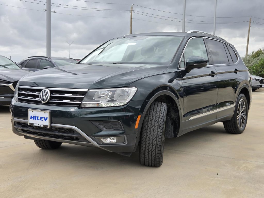 Used 2018 Volkswagen Tiguan SEL AWD/4WD image 2