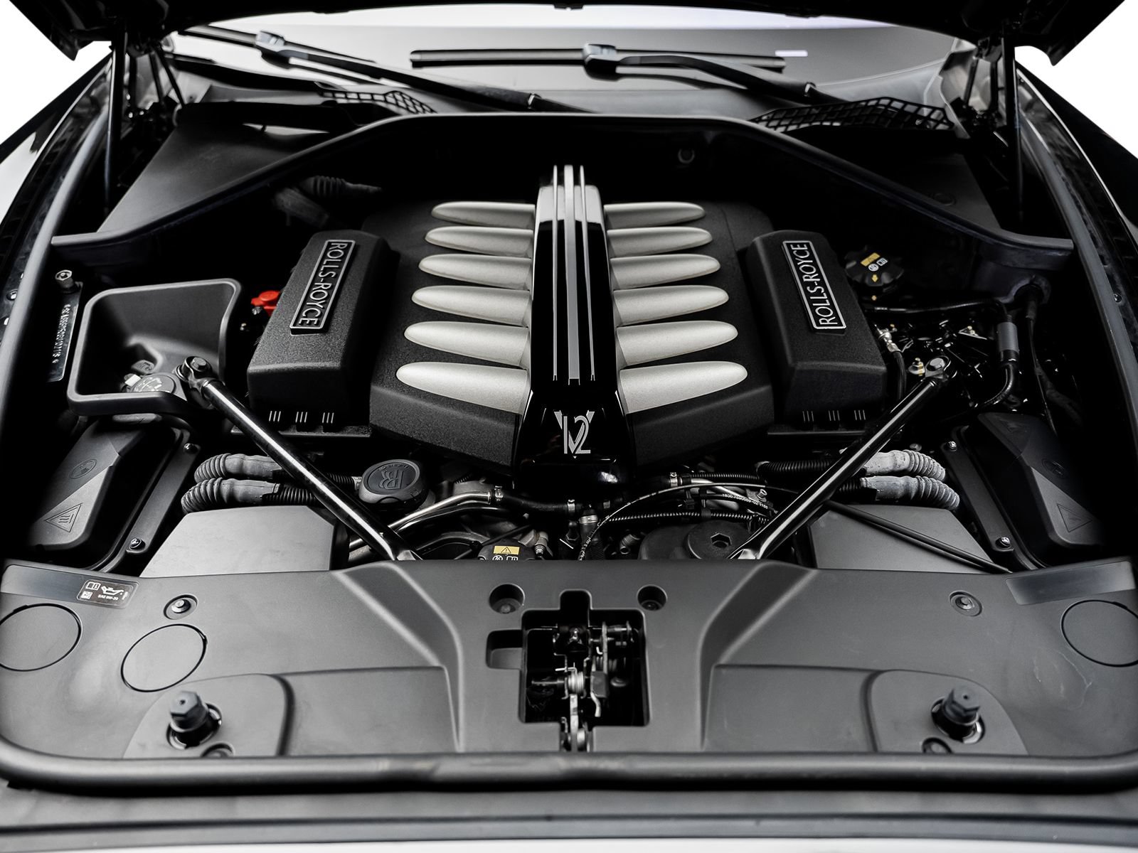 Used 2016 Rolls-Royce Dawn RWD image 59