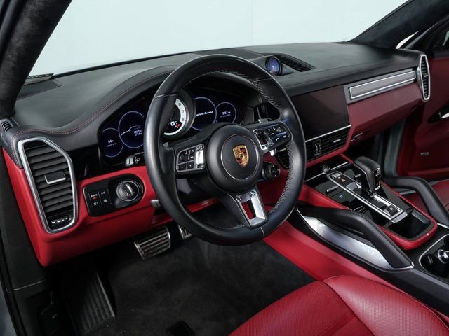 Certified 2022 Porsche Cayenne Turbo image 4