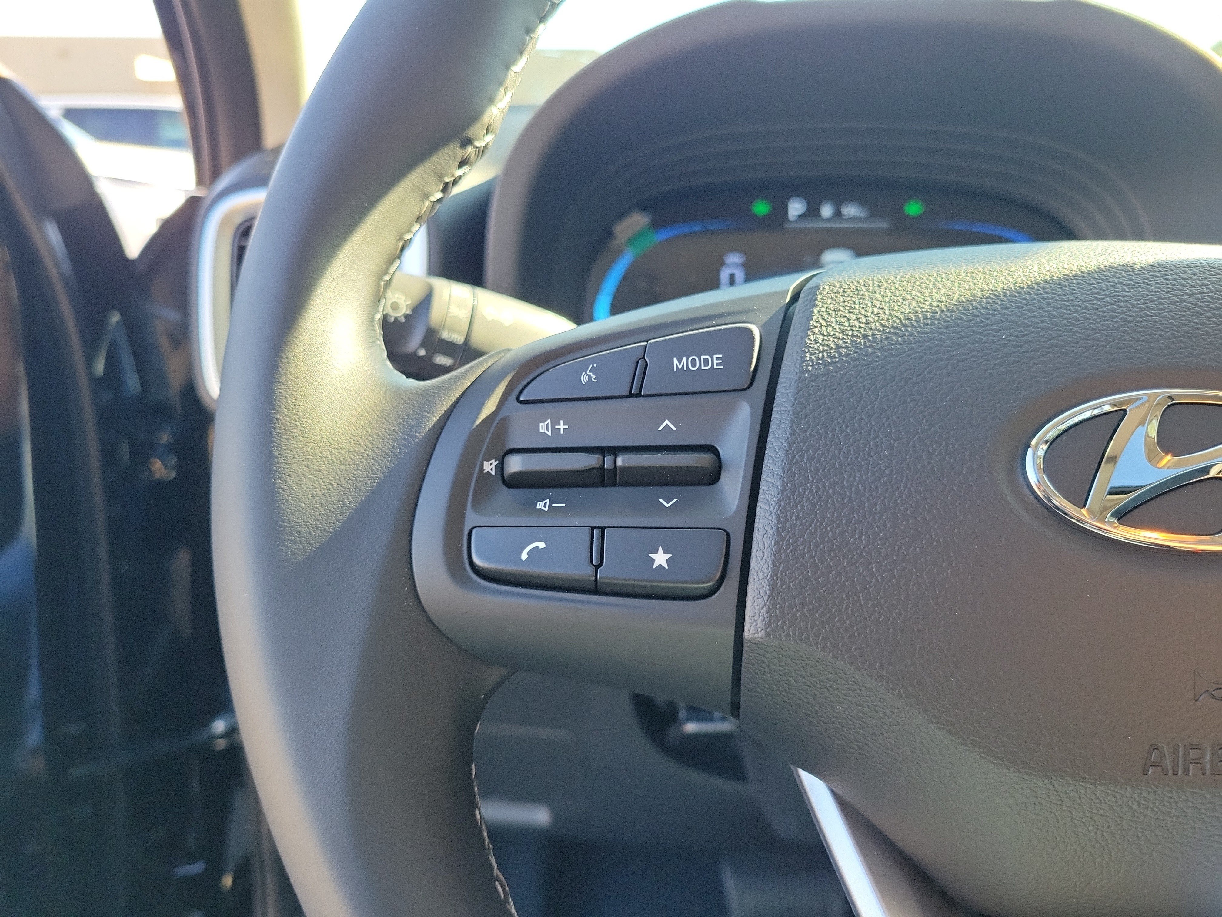 New 2026 Hyundai Venue SEL FWD image 23