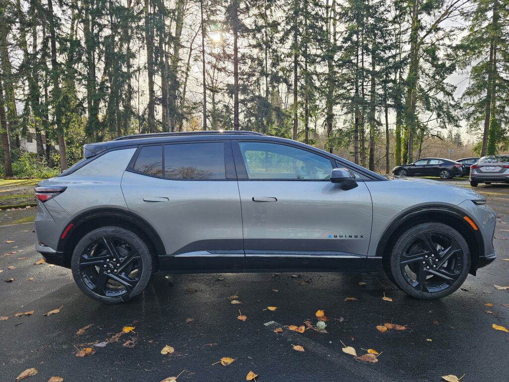 New 2026 Chevrolet Equinox EV RS AWD/4WD image 4
