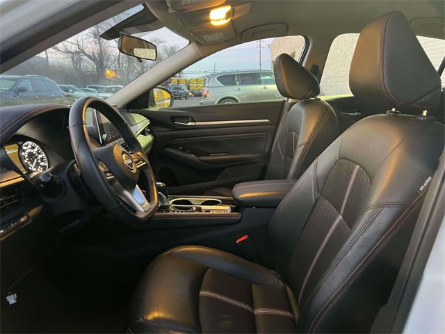 Used 2023 Nissan Altima 2.5 SR image 16
