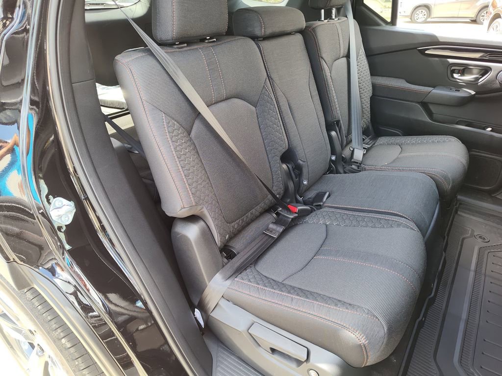 New 2026 Honda Pilot Sport image 13