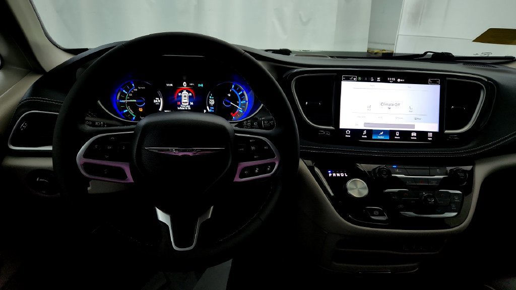 Used 2022 Chrysler Pacifica Touring-L FWD image 28