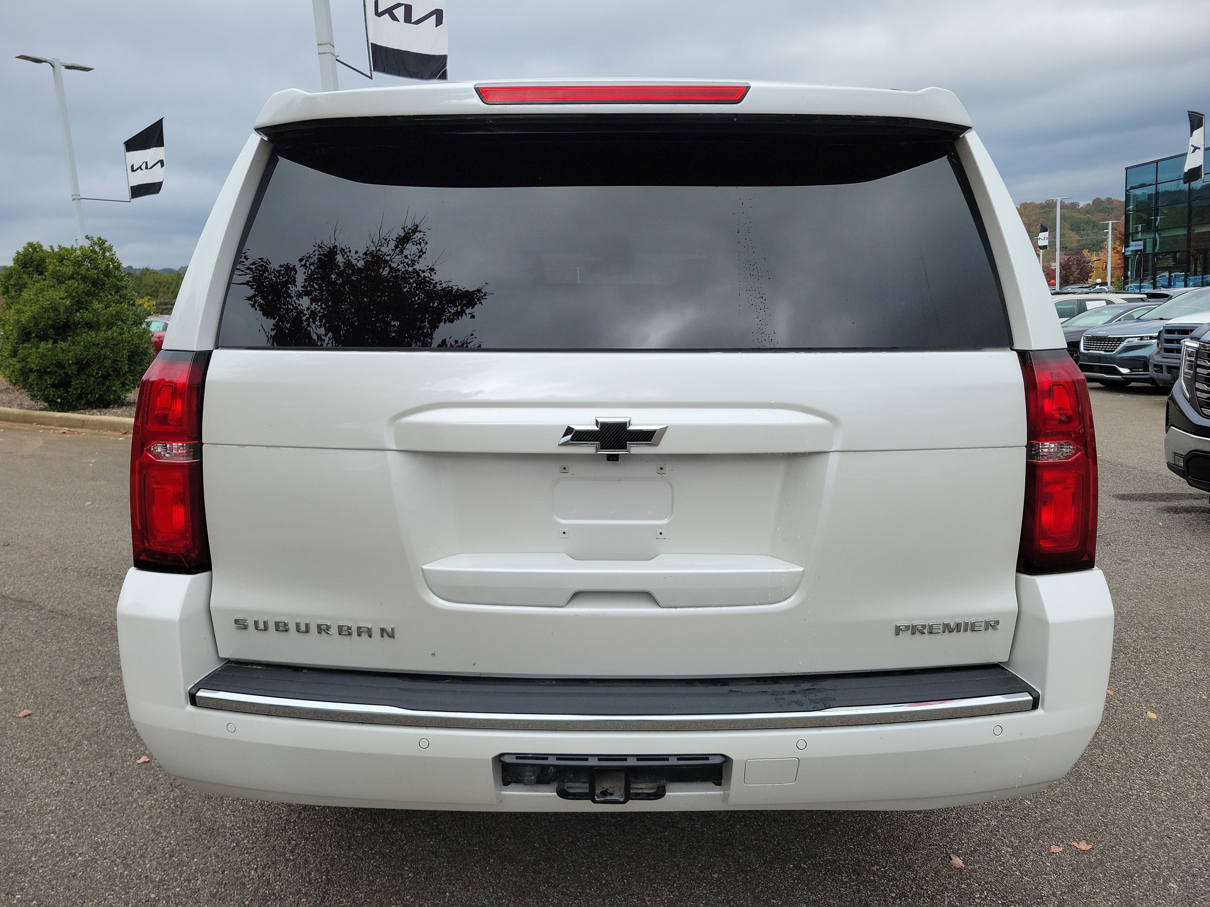 Used 2020 Chevrolet Suburban Premier image 29