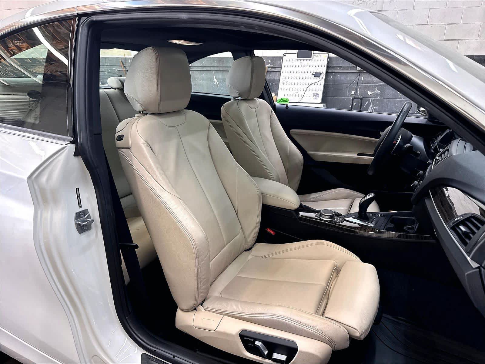 Used 2017 BMW 230i Coupe RWD image 10