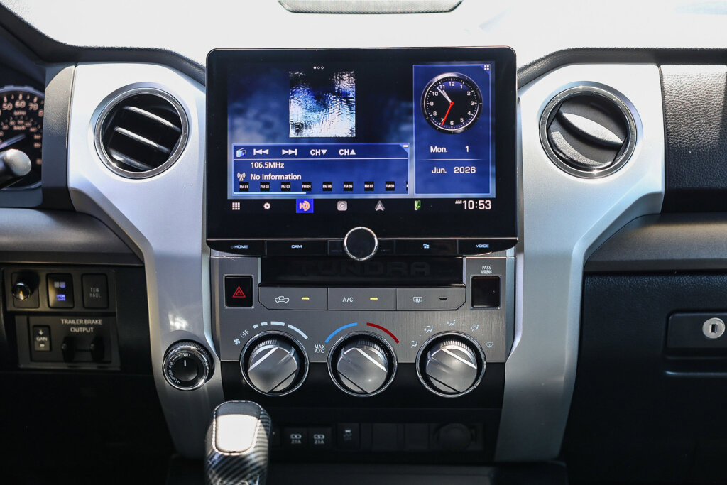 Used 2020 Toyota Tundra SR5 w/ SR5 Upgrade Package AWD/4WD image 3