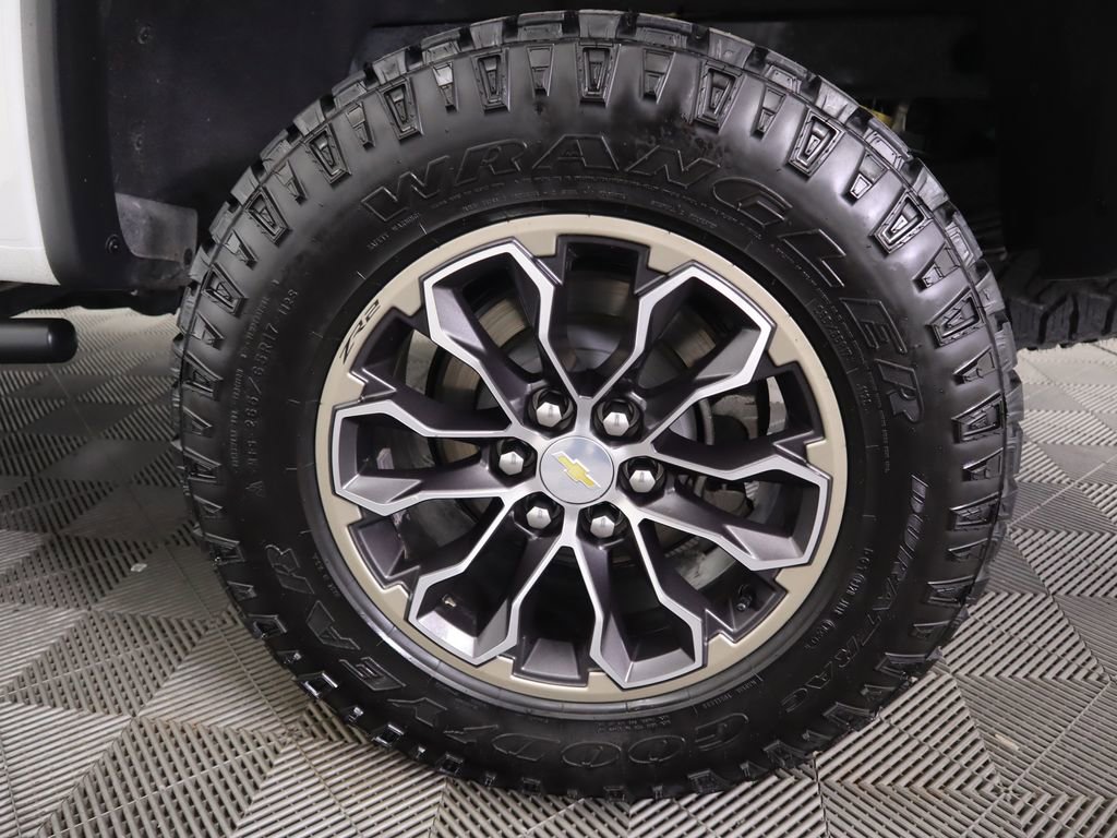 Used 2020 Chevrolet Colorado ZR2 image 32