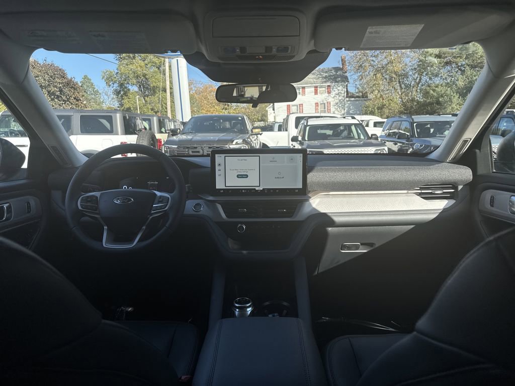 New 2026 Ford Explorer Active image 24