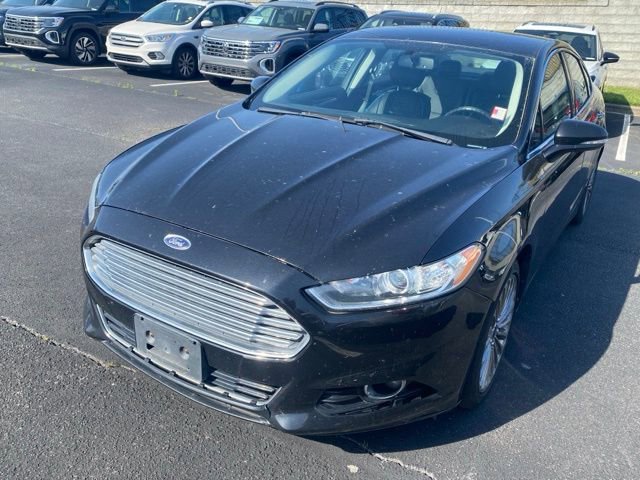 Used 2013 Ford Fusion Titanium image 2