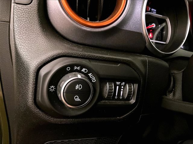 Used 2021 Jeep Gladiator Mojave w/ Cold Weather Group AWD/4WD image 30
