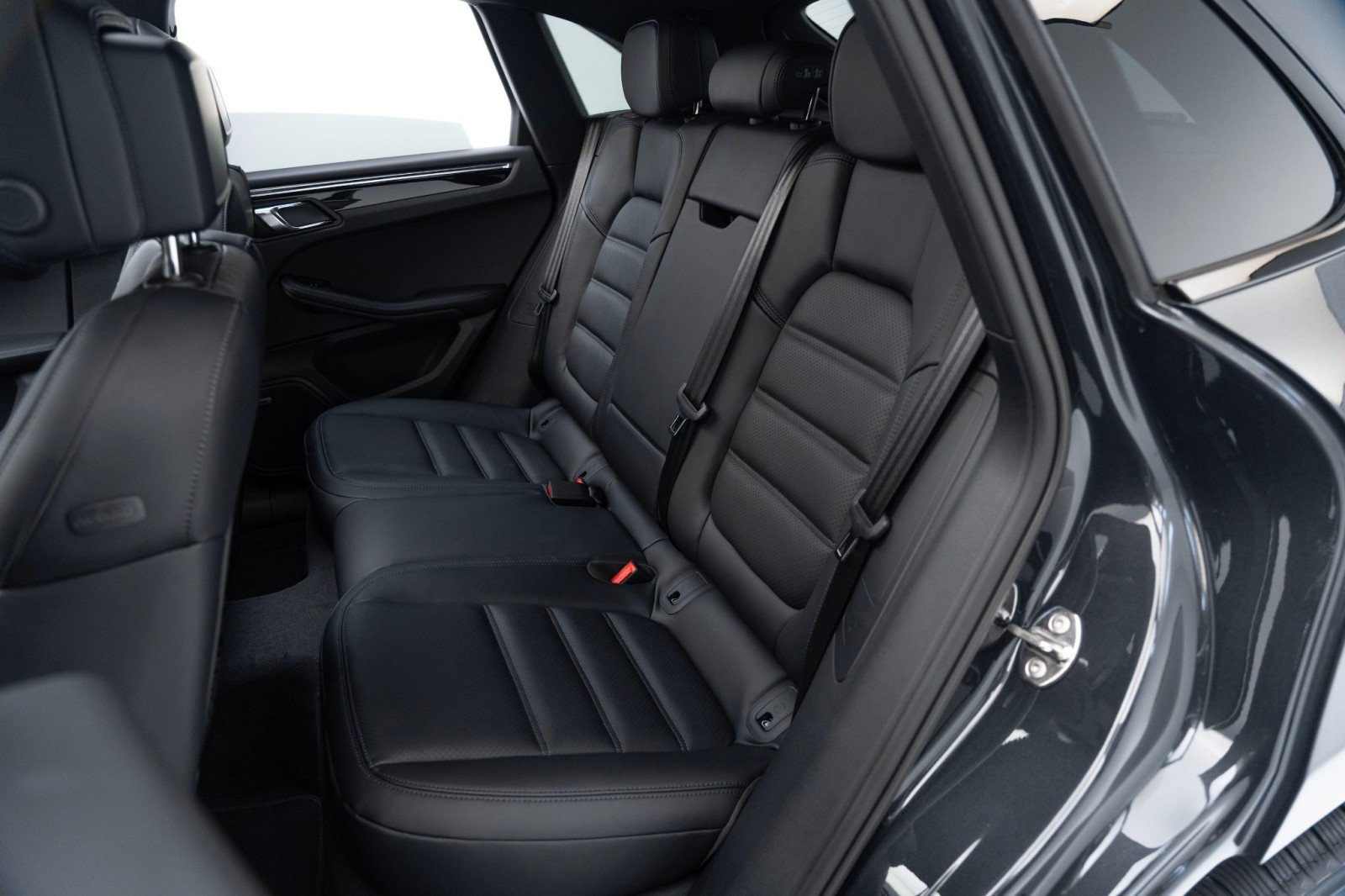 New 2025 Porsche Macan image 28