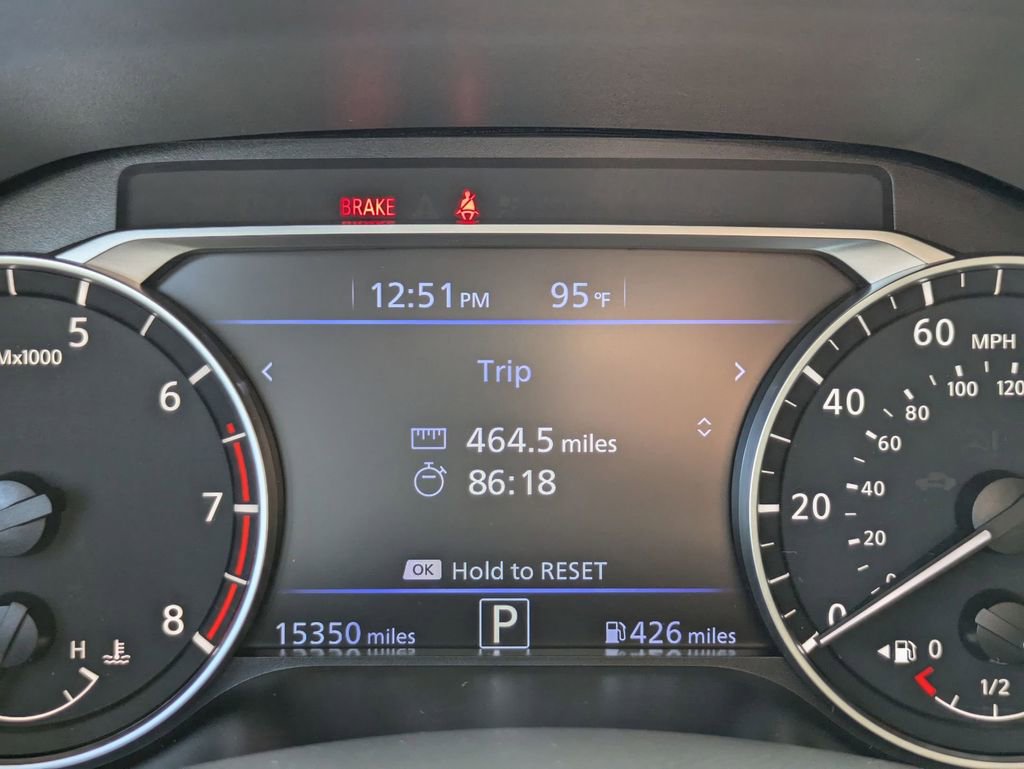 Used 2025 Nissan Altima 2.5 SR image 16