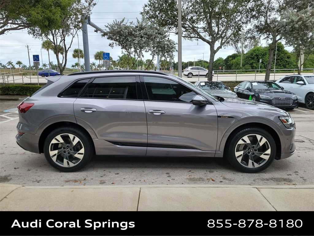 Used 2021 Audi e-tron Premium w/ Convenience Plus Package image 9