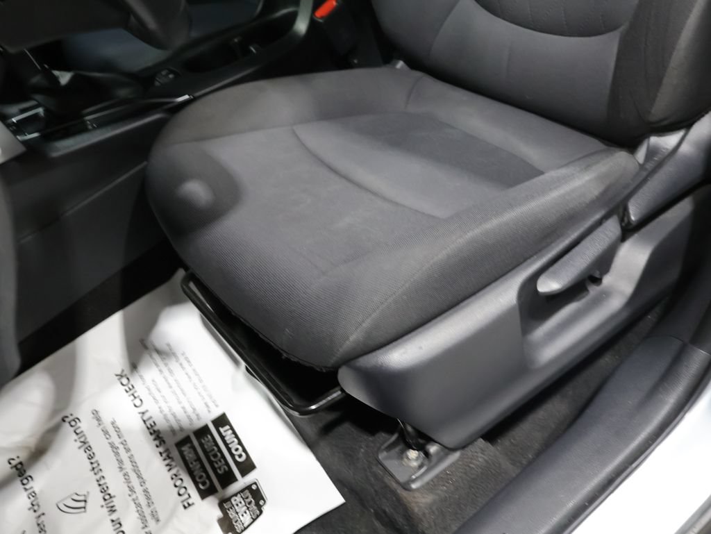 Used 2023 Toyota Corolla Cross LE w/ Moonroof Package AWD/4WD image 12