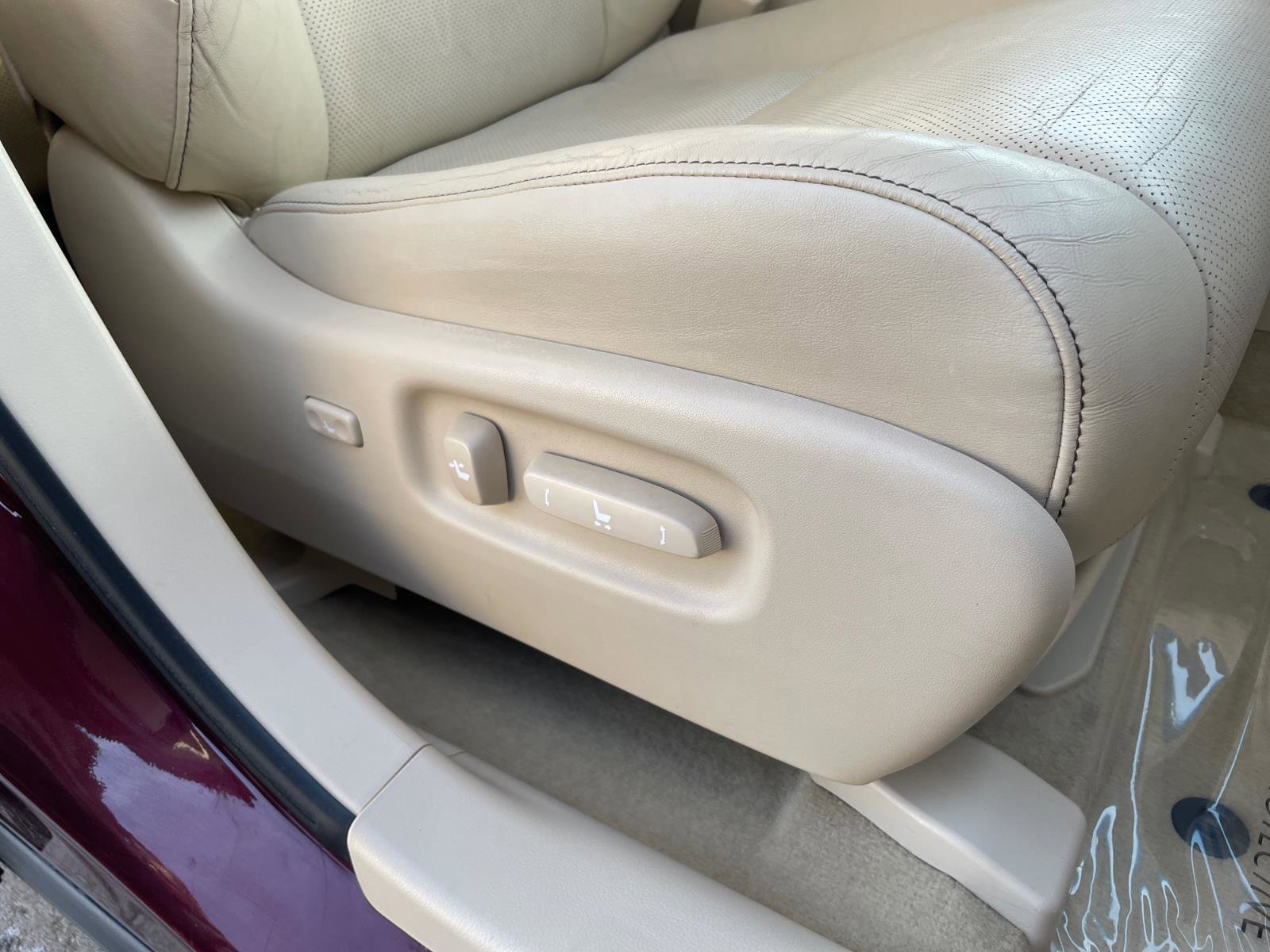 Used 2013 Lexus RX 450h AWD w/ Navigation Pkg image 30