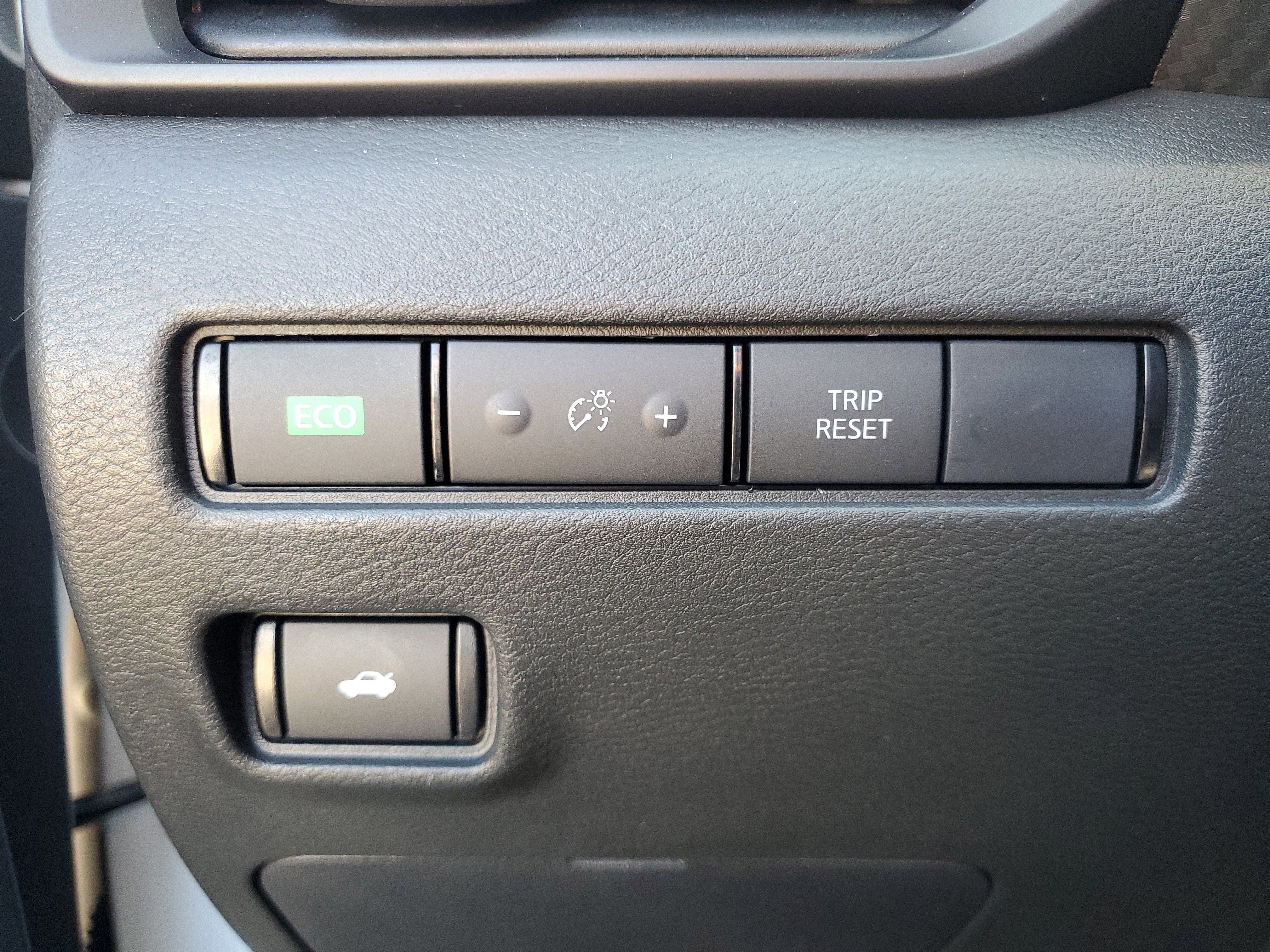 Used 2025 Nissan Sentra S image 22