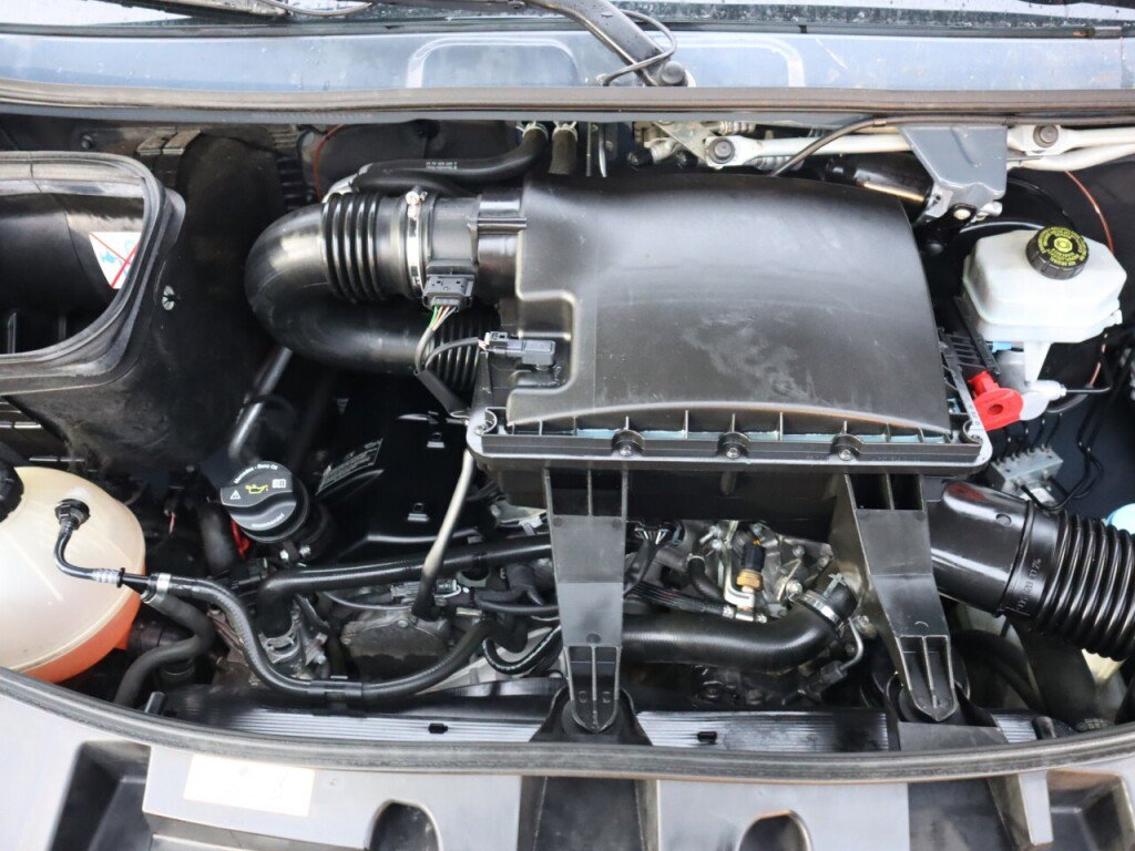 Used 2019 Mercedes-Benz Sprinter 144 image 32